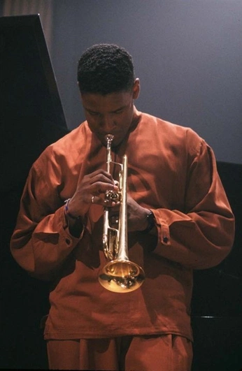 A cover of "Movie Stills" cluster. The owner is schaden. The cluster consists of 22 elements.