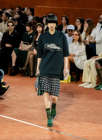 A cover of "illustration parisianner" cluster. The owner is lbdlbdlbd. The cluster consists of 6 elements.