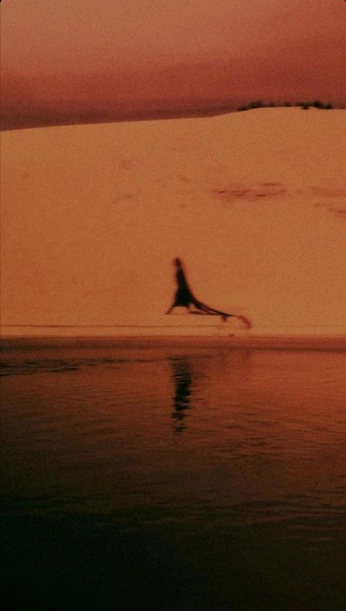 A cover of "water" cluster. The owner is v.kira. The cluster consists of 16 elements.