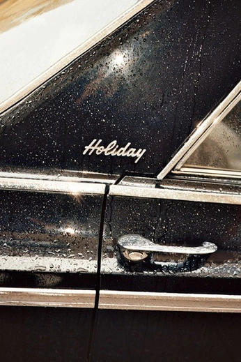 A cover of "holiday" cluster. The owner is halliekathryn. The cluster consists of 78 elements.