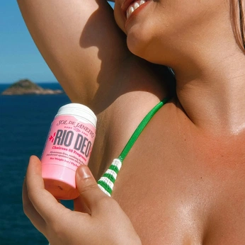 A cover of "Cleo+Coco" cluster. The owner is adriabrego. The cluster consists of 54 elements.