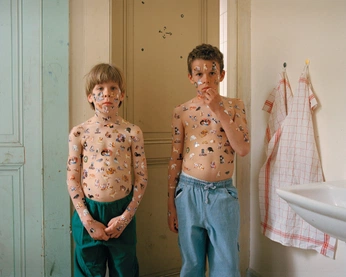 A cover of "The beauty of life" cluster. The owner is mirabel. The cluster consists of 5 elements.