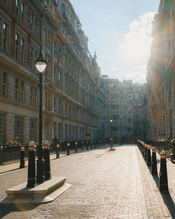 A cover of "London" cluster. The owner is mawlsss. The cluster consists of 9 elements.