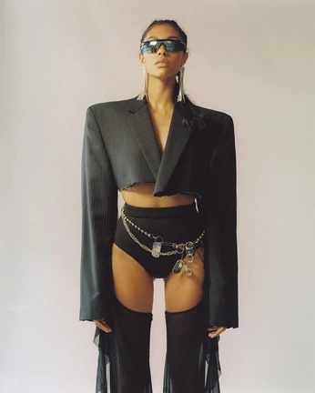 A cover of "OS Style" cluster. The owner is onshoresiren. The cluster consists of 28 elements.