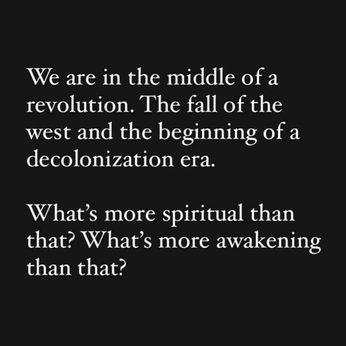 A cover of "REVOLUTION" cluster. The owner is anuthida. The cluster consists of 4 elements.