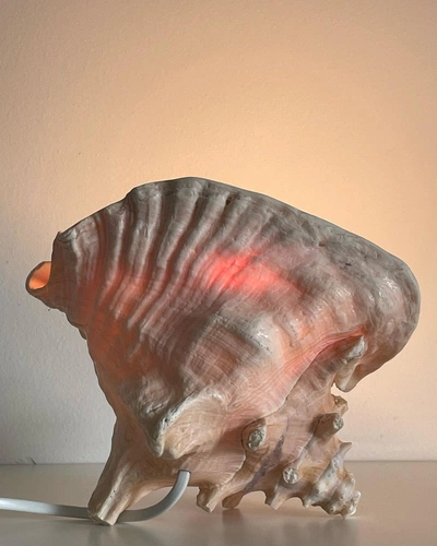 An Instagram carousel post added by maaaaaasshhaa on May 10, 2024. The author is @miara.vintage.