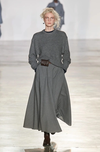 A cover of "hero look" cluster. The owner is atoniaavatr. The cluster consists of 463 elements. 2 create it.