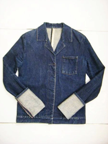 A cover of "Baju" cluster. The owner is haryando. The cluster consists of 3 elements.