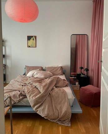 A cover of "bedroom" cluster. The owner is lapatunaa. The cluster consists of 2 elements.