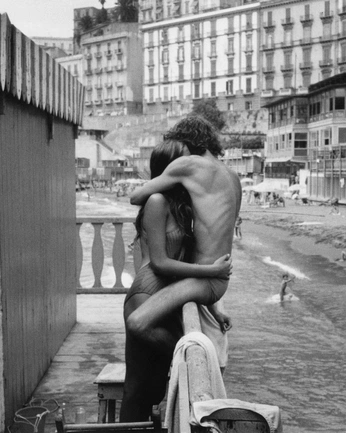 A cover of "Europe" cluster. The owner is housefield. The cluster consists of 6 elements.