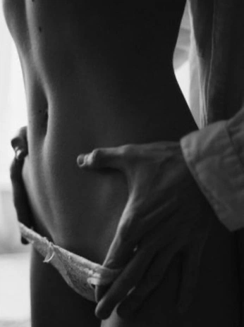 A cover of "paire" cluster. The owner is esker.art. The cluster consists of 3 elements.