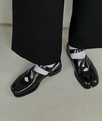 A cover of "fashion" cluster. The owner is j400x. The cluster consists of 4 elements.