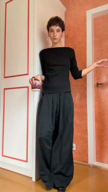 A cover of "cm womens" cluster. The owner is arjay. The cluster consists of 30 elements.