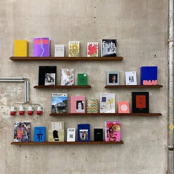 A cover of "Books and Spaces" cluster. The owner is kvnyh. The cluster consists of 109 elements.