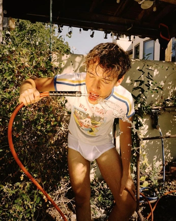 A cover of "womeninmalefields" cluster. The owner is ell3nfrances. The cluster consists of 12 elements.