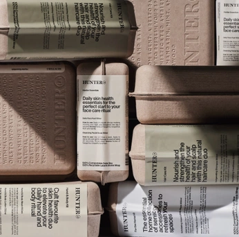 A cover of "Alive" cluster. The owner is jennabritt. The cluster consists of 58 elements.