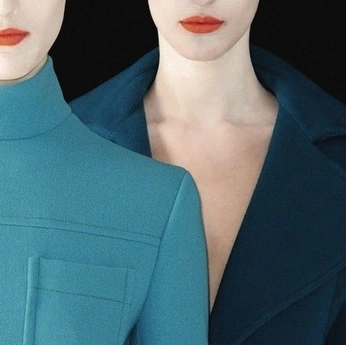 A cover of "palette" cluster. The owner is ysebarluet. The cluster consists of 12 elements.