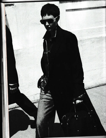 A cover of "OFFLINE ⛓️‍💥" cluster. The owner is noahgabrielphoto. The cluster consists of 1 element.