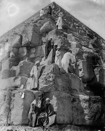 A cover of "old pictures" cluster. The owner is tiree333. The cluster consists of 11 elements.