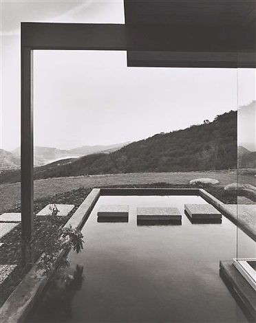 The Singleton House designed by Richard Neutra. Photo by Julius Shulman, 1960.