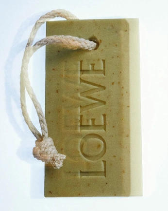 A cover of "Beauty & Wellness" cluster. The owner is danaime. The cluster consists of 35 elements.