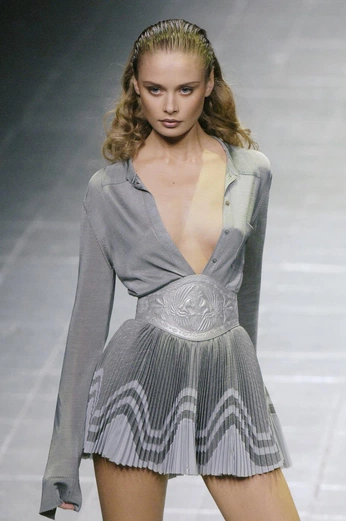 A cover of "Angelic" cluster. The owner is romeo888. The cluster consists of 38 elements.