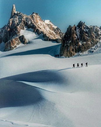 A cover of "Fresh Air" cluster. The owner is daisybdubs. The cluster consists of 19 elements.