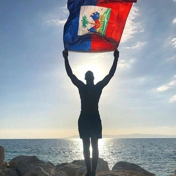 A cover of "paysage haïti" cluster. The owner is titano4. The cluster description is "LA PERLE DES ANTILLES 🇭🇹🏝". The cluster consists of 1 element.