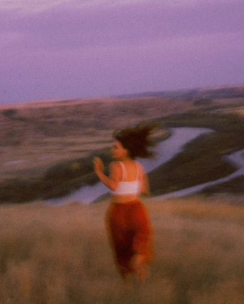 A cover of "[OC] Velvet Exile" cluster. The owner is thefinalsnart. The cluster description is "MC for Touchstarved". The cluster consists of 55 elements.