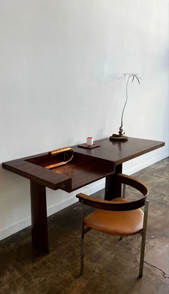 A cover of "music desk" cluster. The owner is atrippy. The cluster consists of 8 elements.