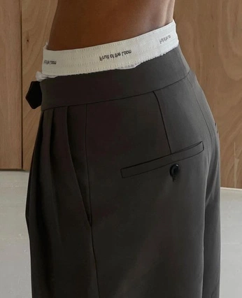 A cover of "pants" cluster. The owner is ninqvii. The cluster consists of 3 elements.