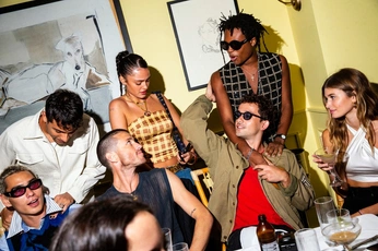 A cover of "Photography" cluster. The owner is tolentino. The cluster consists of 135 elements.