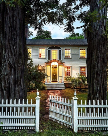 A cover of "Gates" cluster. The owner is tfortrace. The cluster consists of 4 elements.