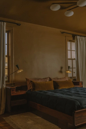 A cover of "Bedroom" cluster. The owner is starfig. The cluster consists of 1 element.