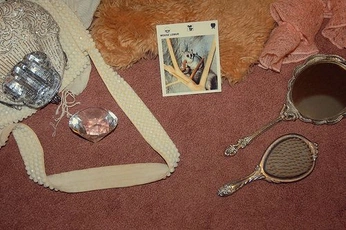 A cover of "MOOD FASHION INSPO" cluster. The owner is giuliacampello. The cluster consists of 93 elements.