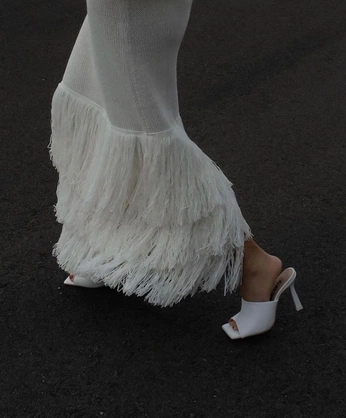 A cover of "Details" cluster. The owner is apriest. The cluster consists of 4 elements.