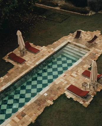 A cover of "interior design branding" cluster. The owner is carloscavm. The cluster consists of 74 elements.