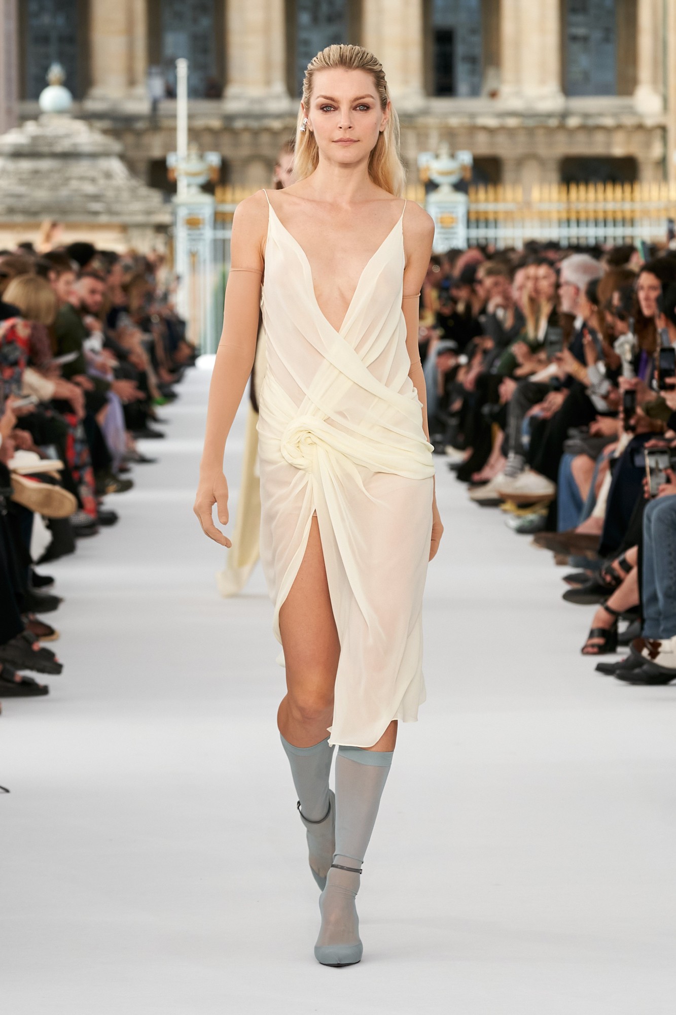 Jessica Stam in Look 1 from the Givenchy Spring/Summer 2024 collection by Matthew M. Williams.
