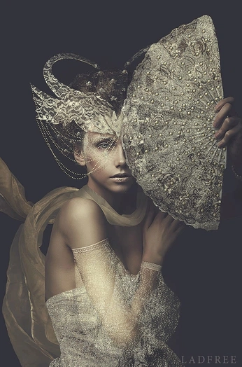 A cover of "viella" cluster. The owner is strwberriesnc0ke. The cluster consists of 21 elements.