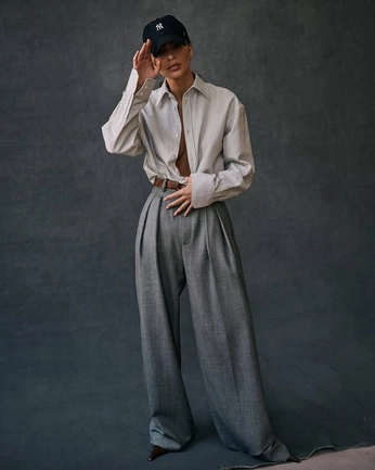 A cover of "rooftop mb photoshoot" cluster. The owner is abiglz3. The cluster consists of 21 elements.