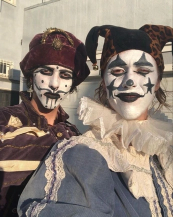 A cover of "cool halloween costumes" cluster. The owner is jamiec. The cluster consists of 93 elements.