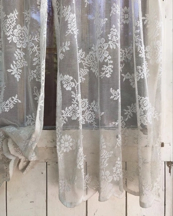 A cover of "mama's gun" cluster. The owner is beewrites. The cluster consists of 54 elements.