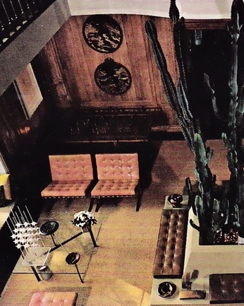 A cover of "hÔtel" cluster. The owner is kasuro. The cluster consists of 4 elements.