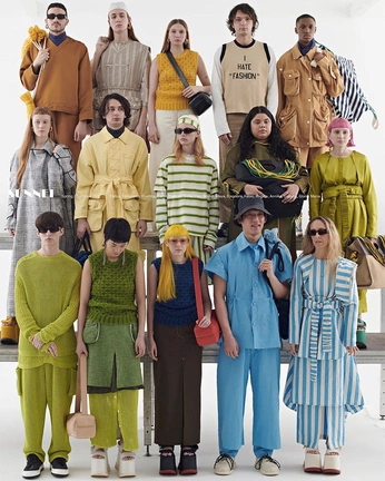 A cover of "Unsorted Fashion" cluster. The owner is devilknife. The cluster consists of 1 element.