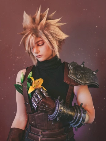 A cover of "Cloud Cosplay" cluster. The owner is nine2fivecosplay. The cluster consists of 1 element.