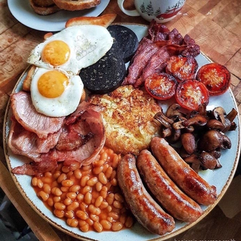 A cover of "Food & Drink" cluster. The owner is savedimages. The cluster description is "Food & Drink Deals at Bargain Prices". The cluster consists of 879 elements.