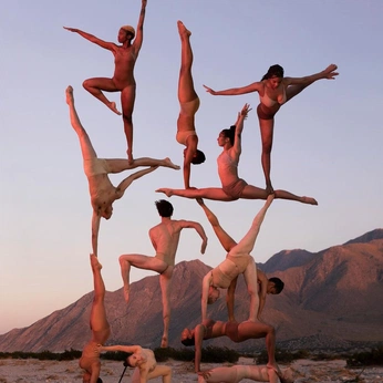 A cover of "Beautiful things" cluster. The owner is elsonrodrigues. The cluster consists of 39 elements.