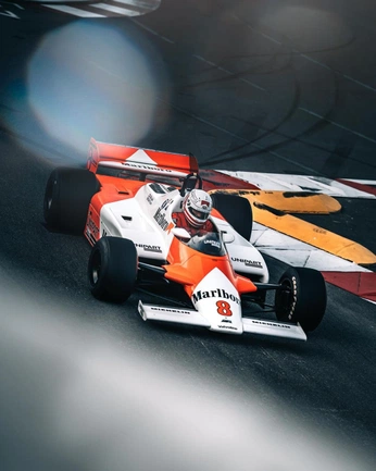 A cover of "Ham Studio 1" cluster. The owner is selinoner. The cluster consists of 25 elements.