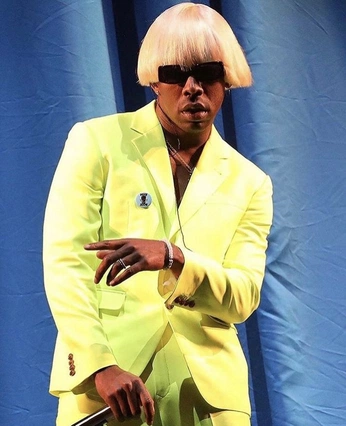 A cover of "ᚐׅ𓈒ֺ⁺ #howmygfseesme 🎀" cluster. The owner is polse. The cluster consists of 24 elements.