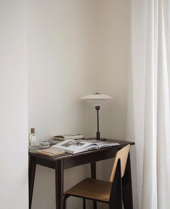 A cover of "Bedroom" cluster. The owner is ewebzz. The cluster consists of 13 elements.